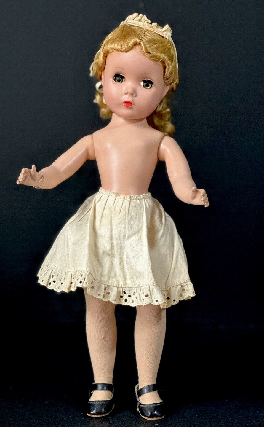 Vintage 1950’s Madame Alexander 14” Doll “Alice In Wonderland” Maggie Face